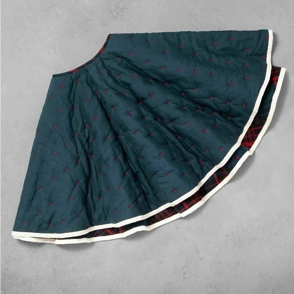 Hearth & Hand navy and Red Plaid Holiday Pillows - Picture 3 of 6